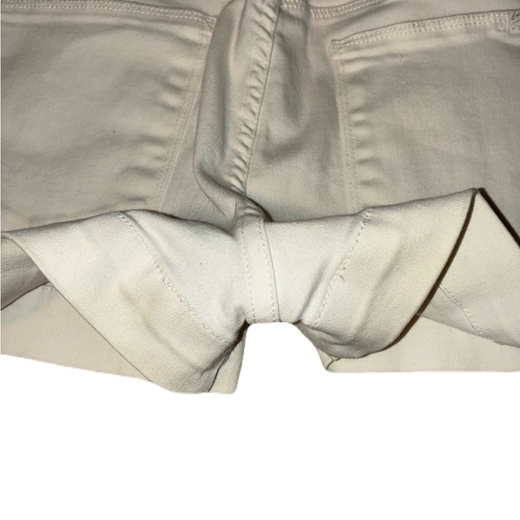 7 for all mankind white button fly Jean shorts size 31 clean girl mid rise - Picture 5 of 5